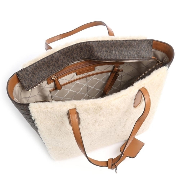 MICHAEL Kors Sinclair Large East-West Monogram Faux-Fur Tote Bag shearling new - Picture 3 of 4